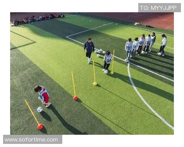 足球新手必看：提升个人能力的全面入门指南与实用技巧分享